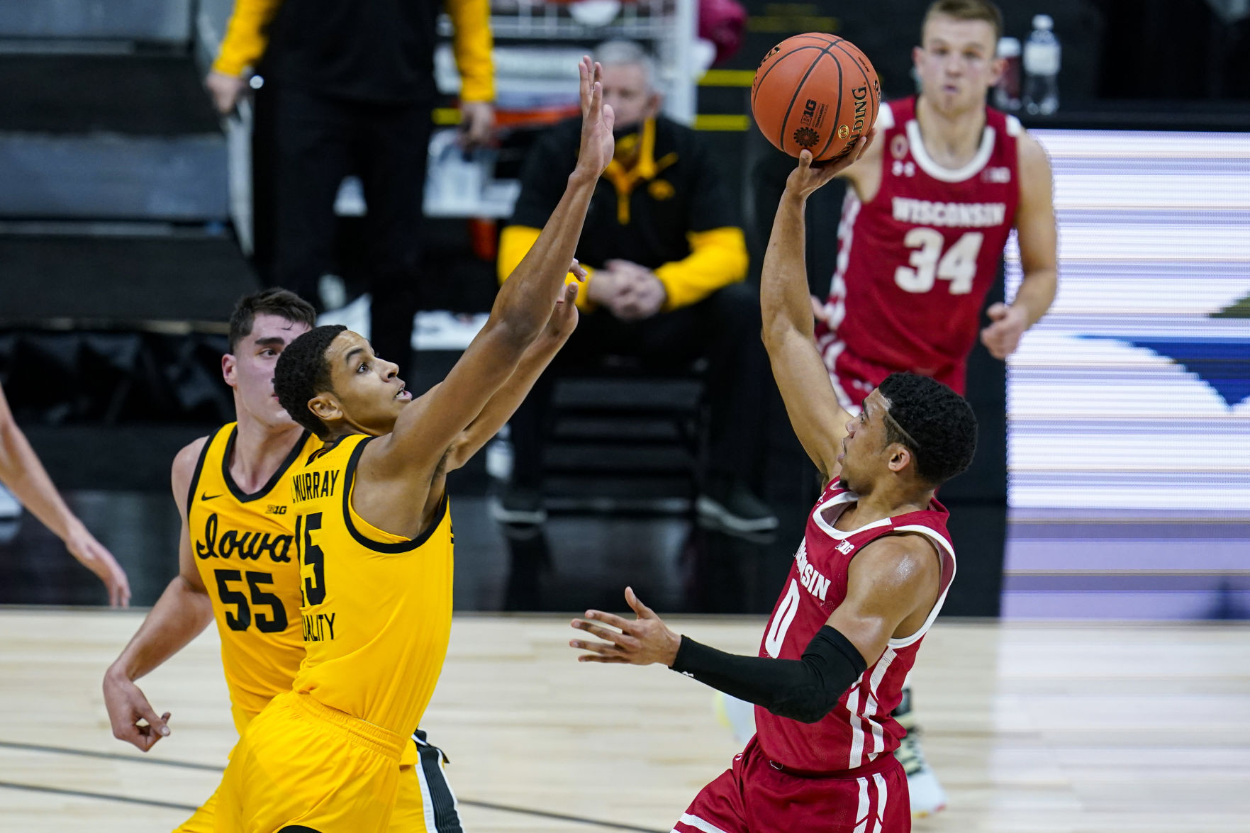 B10 Wisconsin Iowa Basketball